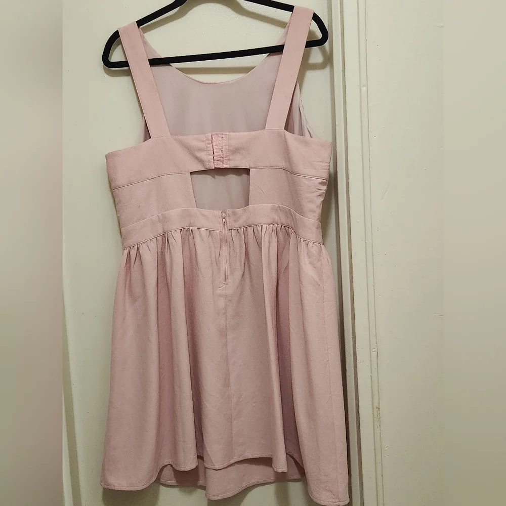 Forever 21 Plus mini dress in pink with cinched waist - Picture 10 of 11